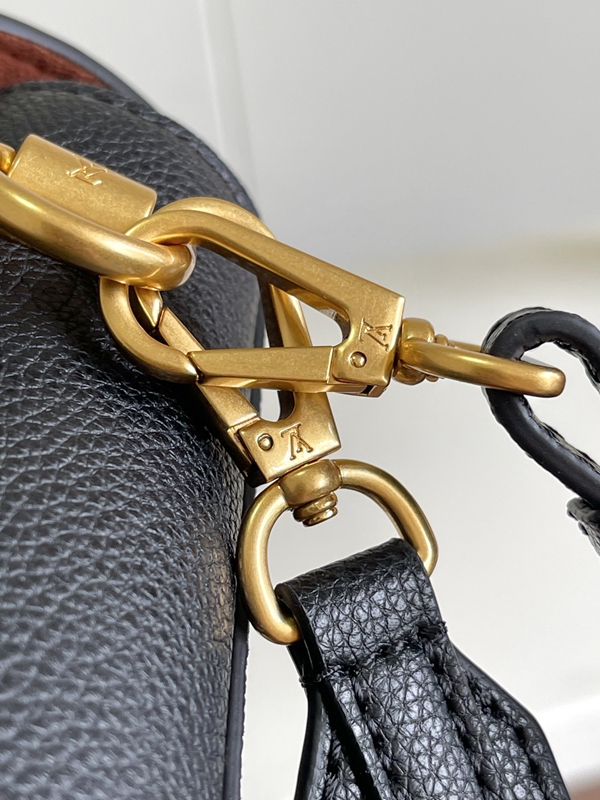 ルイヴィトンバッグ素材ディテール